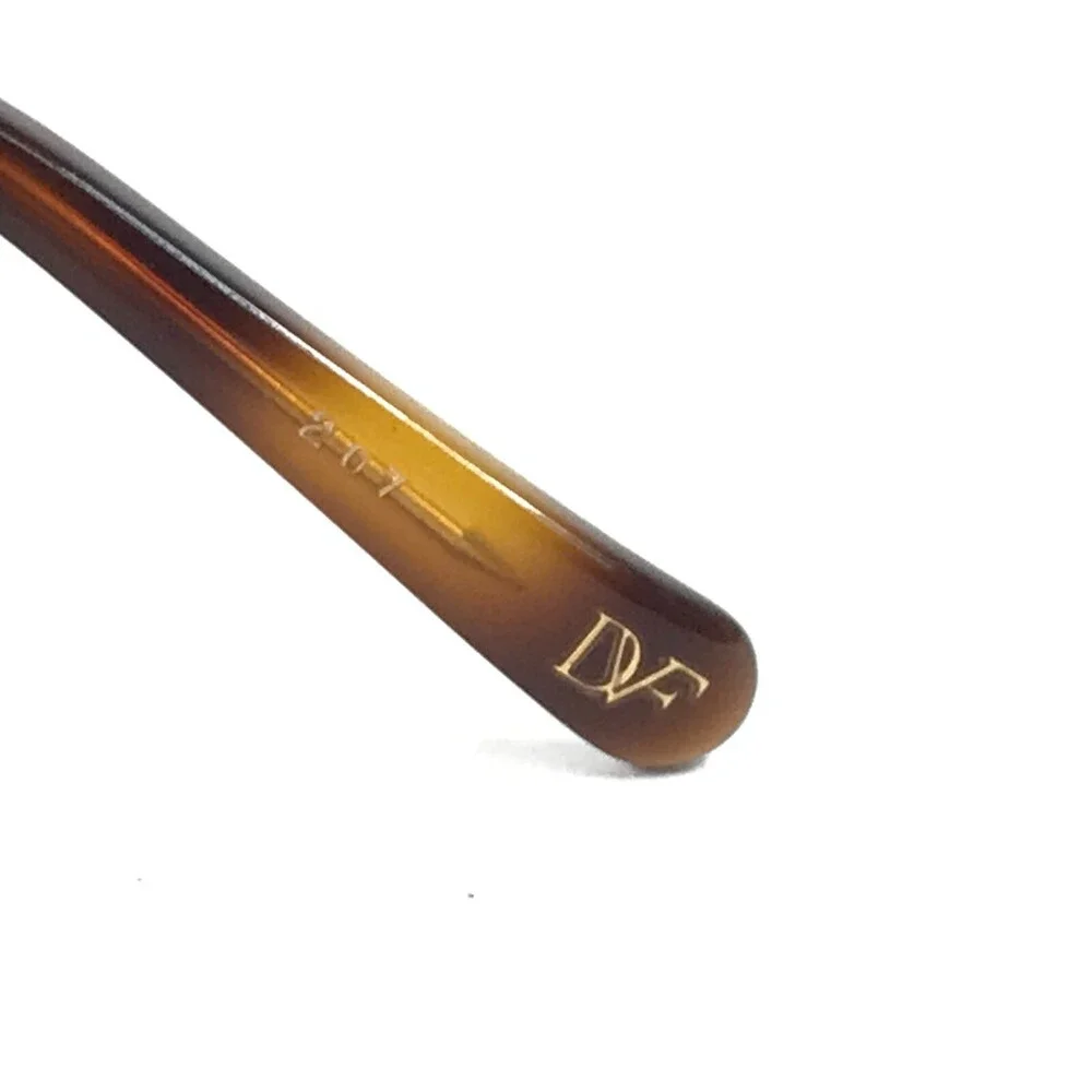 Diane Von Furstenberg demo lenses